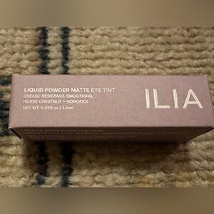 ILIA Liquid Powder Matte Eye Tint in Cork – Brand New